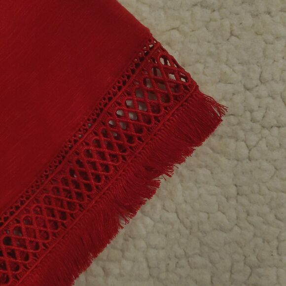 Est. 1946 Women's Size XL Red Short Sleeve Sweater with Lace & Fringe - Picture 4 of 13